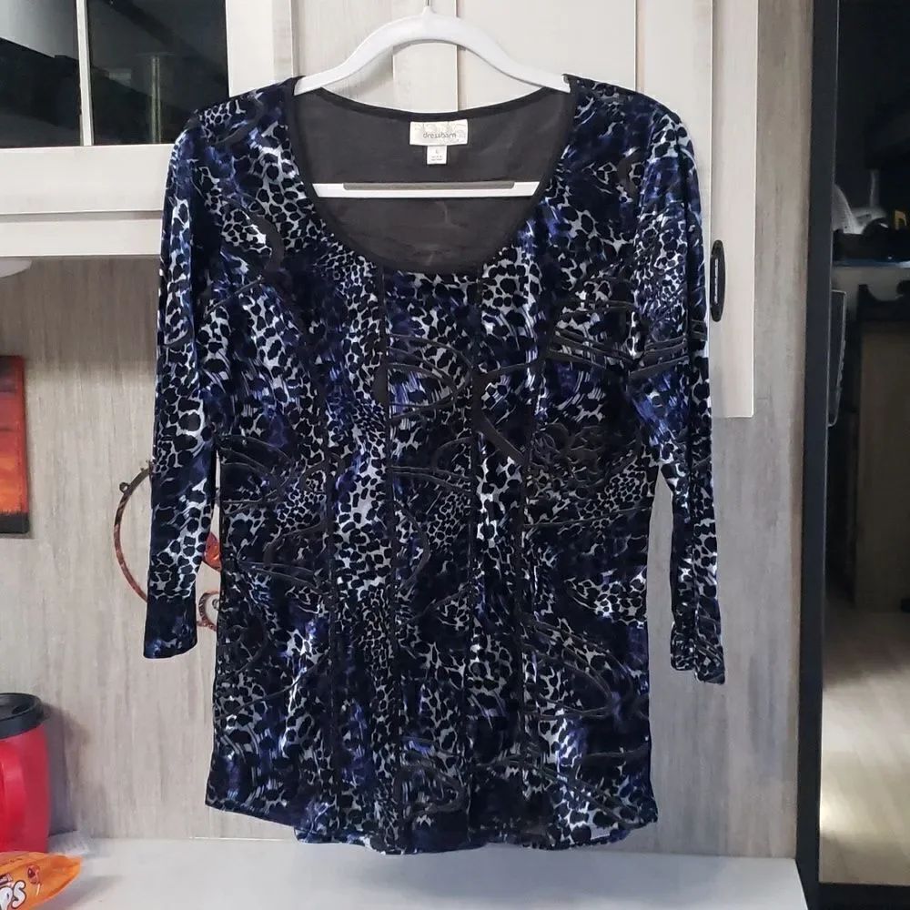 Lovely Dressbarn Velvety Animal Print Top Sz L